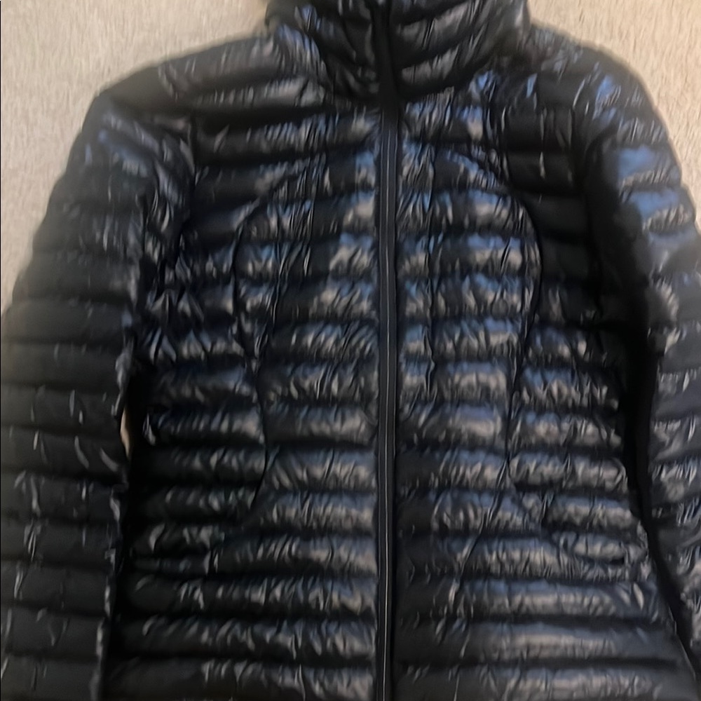 Lululemon jacket - Picture 2 of 8